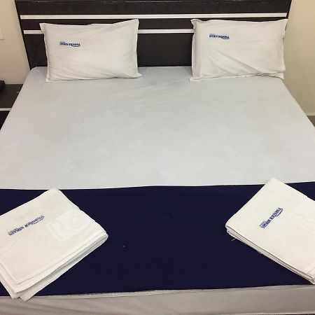 Hotel Nithin Krishna Tirupati Eksteriør bilde