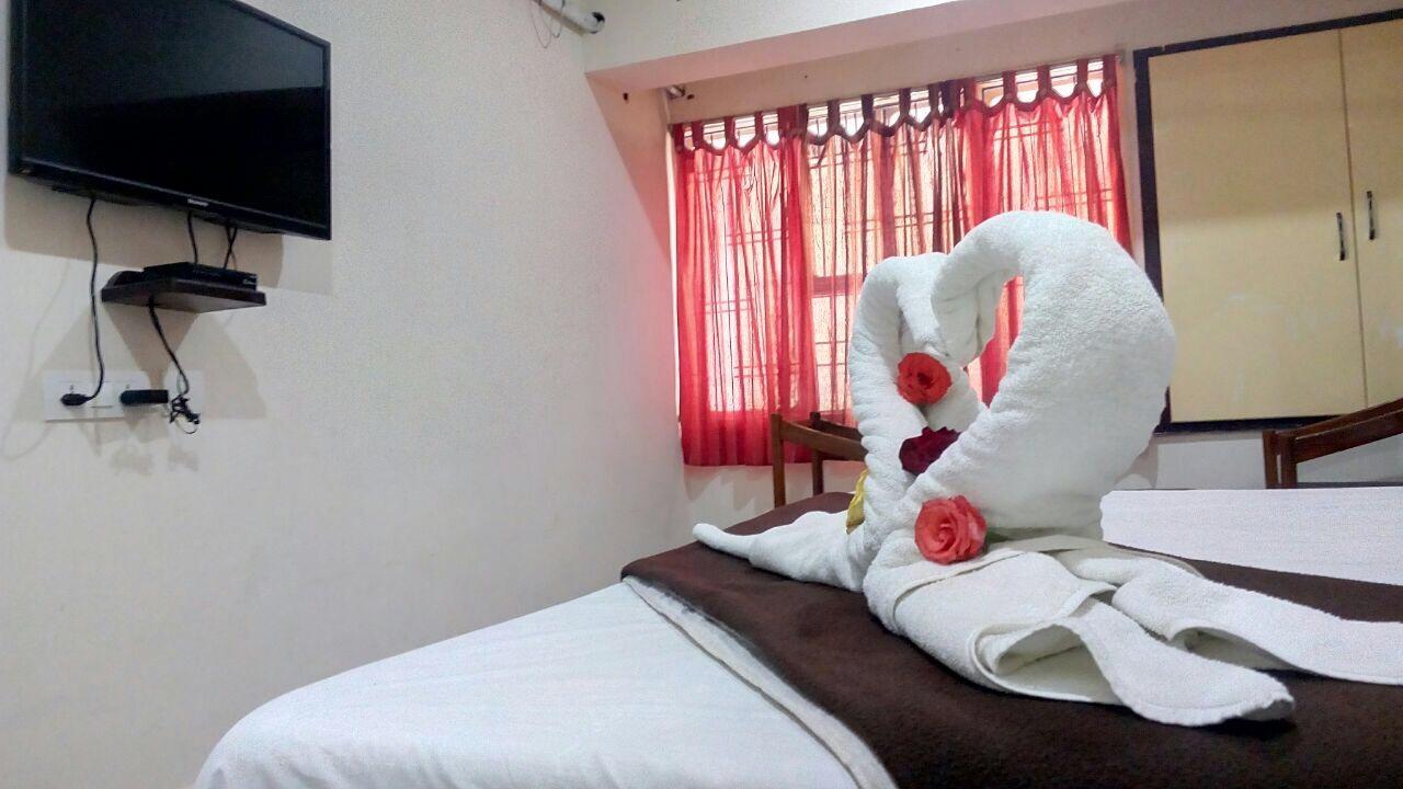 Hotel Nithin Krishna Tirupati Eksteriør bilde