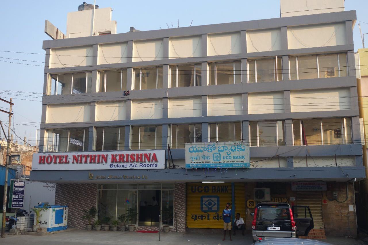 Hotel Nithin Krishna Tirupati Eksteriør bilde