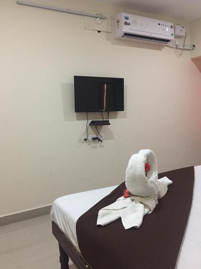 Hotel Nithin Krishna Tirupati Eksteriør bilde
